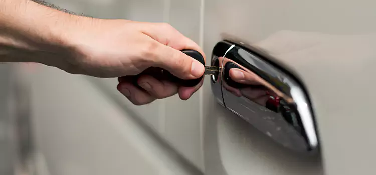 Why Choose Our Auto Locksmith Team in Meadow Woods, FL?