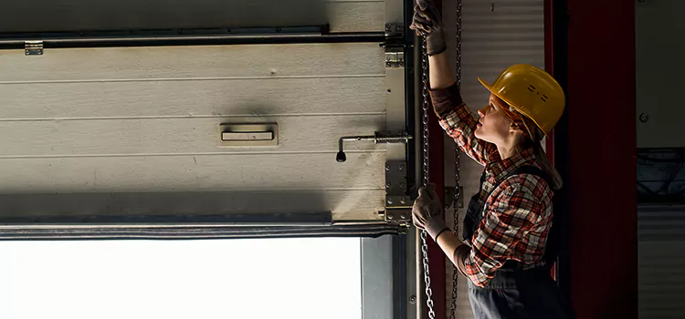 Addressing Common Garage Door Stoppage Issues in Meadow Woods, FL