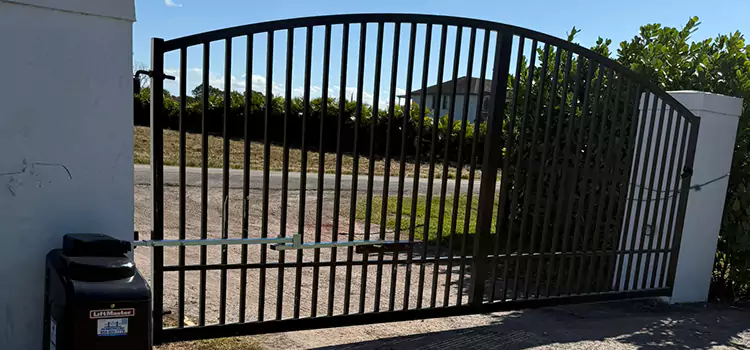 Driveway Fence Repair Meadow Woods